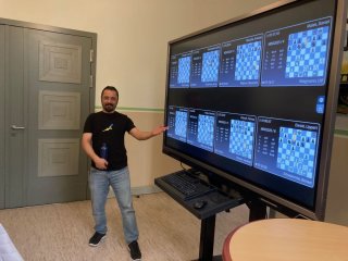 Carlos Alberto Nunes präsentiert